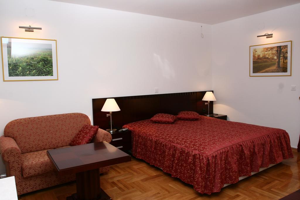 Apartmani Marbis Koprivnica Zimmer foto