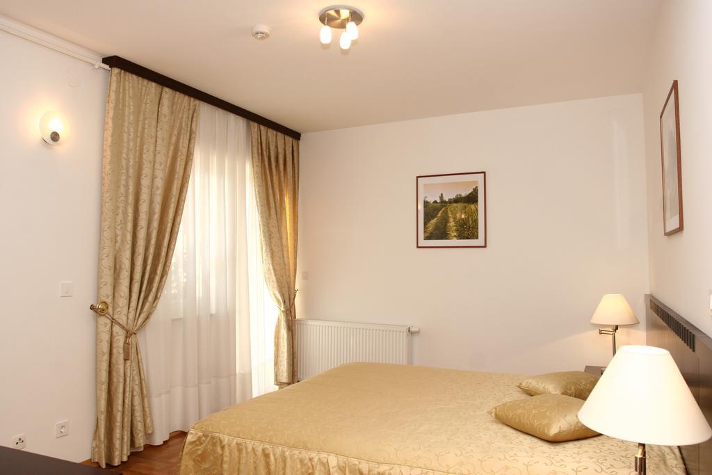 Apartmani Marbis Koprivnica Zimmer foto