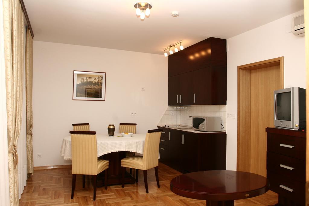 Apartmani Marbis Koprivnica Zimmer foto